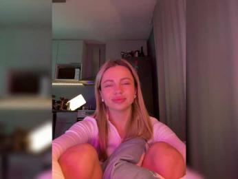 Nataliecroys — Bongacams recorded stream image, 07.04.2025 23:10