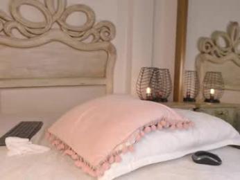 ana_maria11 — Chaturbate recorded stream image, 08.04.2025 03:20
