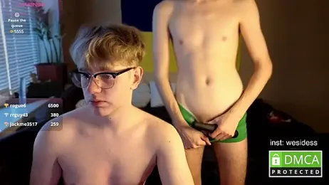 cutie_guys — Stripchat recorded stream image, 09.04.2025 11:00