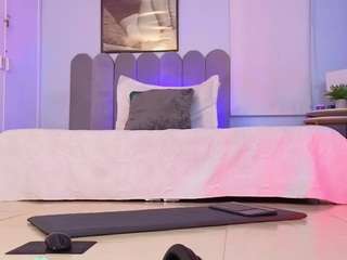 lady-brownn — Camsoda recorded stream image, 09.04.2025 12:50
