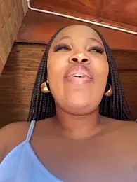 SWEETDOLLY29XX — Stripchat recorded stream image, 10.04.2025 05:00