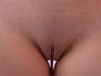 dovia — Chaturbate recorded stream image, 10.04.2025 07:30