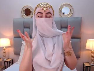 Aliah Manzur — Flirt4free recorded stream screenshot (10 Apr 2025)