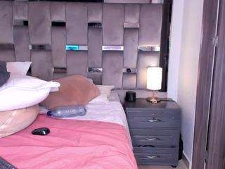 cammiila — Camsoda recorded stream image, 10.04.2025 17:20