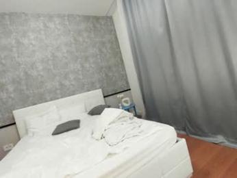 ehotlovea — Chaturbate recorded stream screenshot (10 Apr 2025)