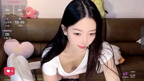 ziyu111 — Stripchat recorded stream image, 11.04.2025 07:50