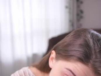 little_poetry — Chaturbate recorded stream image, 11.04.2025 13:10