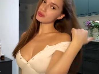 tootightwithbra — Chaturbate recorded stream image, 11.04.2025 17:00