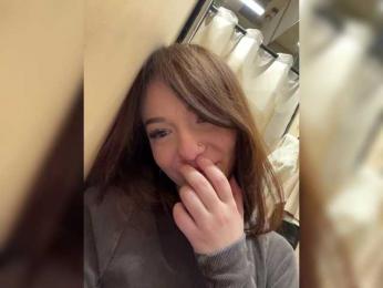 OlivkaVif — Bongacams recorded stream screenshot (05 Feb 2025)