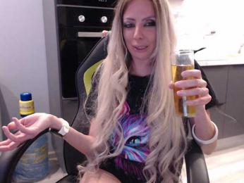 blondalina — Bongacams recorded stream image, 12.04.2025 19:10