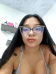 -VICKKY — Stripchat recorded stream image, 14.04.2025 13:40