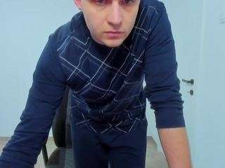 cosmicwarrior — Camsoda recorded stream screenshot (14 Apr 2025)