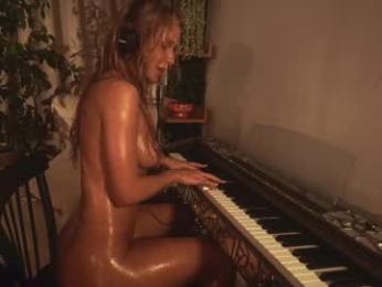 heybanan — Chaturbate recorded stream image, 14.04.2025 15:50