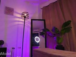 laauura — Camsoda recorded stream image, 14.04.2025 23:40