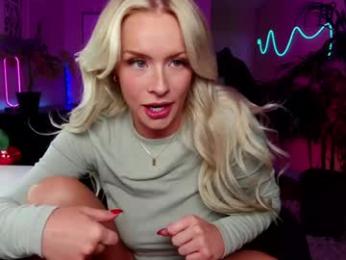 oliviaowens — Chaturbate recorded stream image, 16.04.2025 04:00