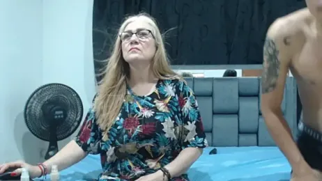 Sexytaty2022 — Stripchat recorded stream screenshot (16 Apr 2025)