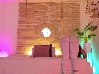 lady-brownn — Camsoda recorded stream image, 16.04.2025 11:40