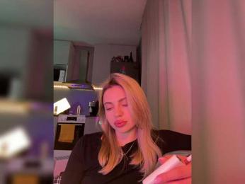 Nataliecroys — Bongacams recorded stream image, 16.04.2025 23:10