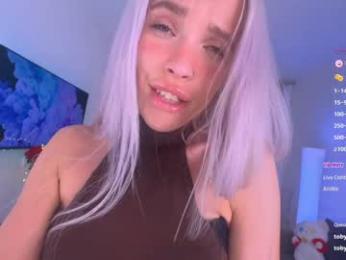 blush_mikki — Chaturbate recorded stream image, 17.04.2025 08:50