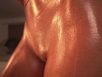 HeyBanana — Bongacams recorded stream screenshot (17 Apr 2025)