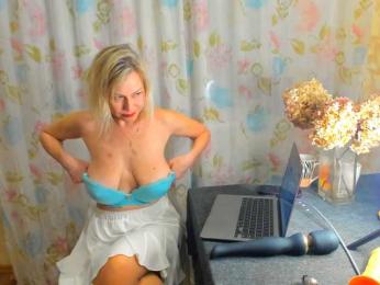 Milfa_hot — Bongacams recorded stream image, 17.04.2025 19:40