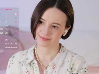 MissEssie — Bongacams recorded stream screenshot (17 Apr 2025)