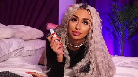 GoldenAmber — Stripchat recorded stream screenshot (17 Apr 2025)