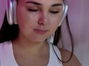 hollyextra — Chaturbate recorded stream image, 17.04.2025 17:10