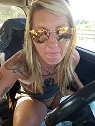 SheIsSomething — Stripchat recorded stream image, 17.04.2025 20:30