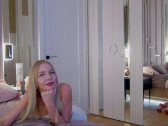 WhiteGirl-one — Bongacams recorded stream image, 17.04.2025 18:30
