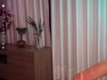 lau__1 — Chaturbate recorded stream screenshot (17 Apr 2025)