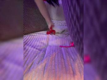 Sugarbaby33 — Bongacams recorded stream screenshot (18 Apr 2025)