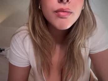 sieena — Chaturbate recorded stream screenshot (18 Apr 2025)