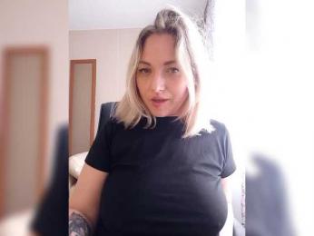 Tanysha-1 — Bongacams recorded stream image, 19.04.2025 04:40