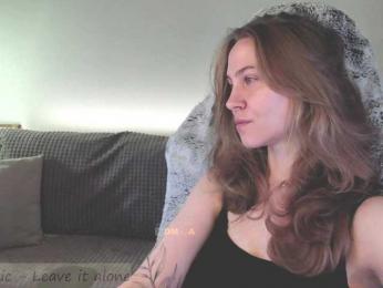 Adamova_Eva — Bongacams recorded stream screenshot (19 Apr 2025)