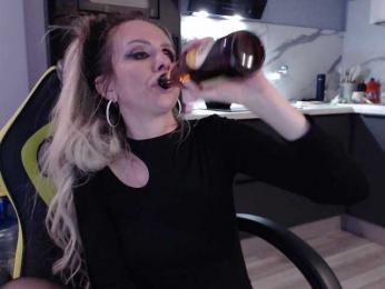 blondalina — Bongacams recorded stream image, 19.04.2025 23:50