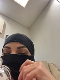 Amberonee31 — Stripchat recorded stream screenshot (20 Apr 2025)