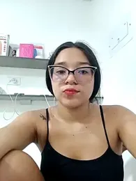 -VICKKY — Stripchat recorded stream image, 21.04.2025 13:50
