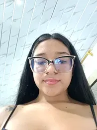 -VICKKY — Stripchat recorded stream image, 21.04.2025 13:50