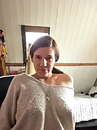 Lina_lou4 — Stripchat recorded stream image, 21.04.2025 12:10