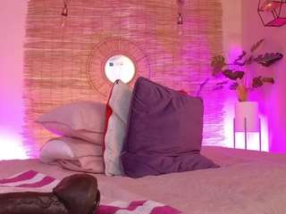 lady-brownn — Camsoda recorded stream image, 21.04.2025 11:40