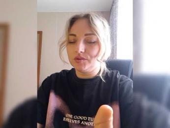 Tanysha-1 — Bongacams recorded stream image, 22.04.2025 04:40