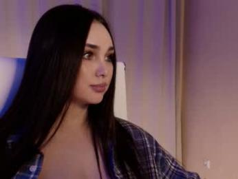 hollyextra — Chaturbate recorded stream image, 22.04.2025 17:10