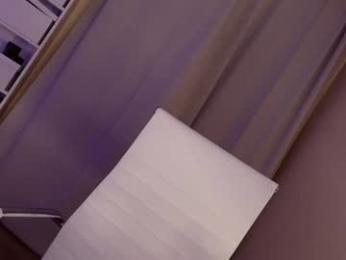 hollyextra — Chaturbate recorded stream image, 22.04.2025 17:10