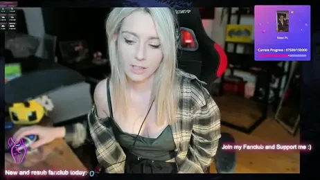 Lisaonthemoon — Stripchat recorded stream image, 22.04.2025 17:30