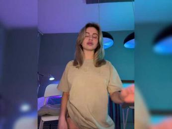 Nataliecroys — Bongacams recorded stream image, 22.04.2025 23:20