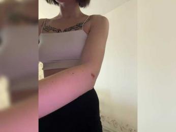BabyDarii — Bongacams recorded stream image, 23.04.2025 15:30
