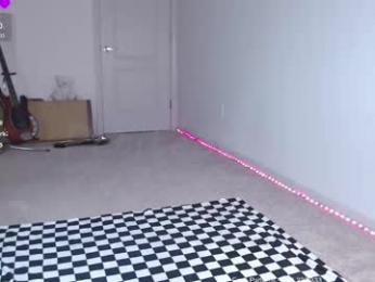 petitebrat — Chaturbate recorded stream screenshot (23 Apr 2025)