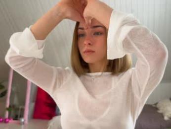 uwunikaa — Chaturbate recorded stream screenshot (25 Apr 2025)