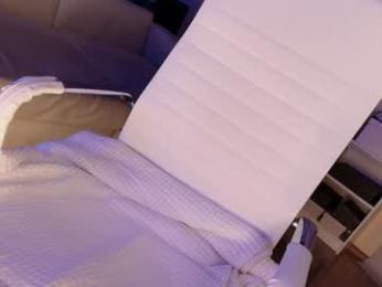 hollyextra — Chaturbate recorded stream image, 25.04.2025 18:30